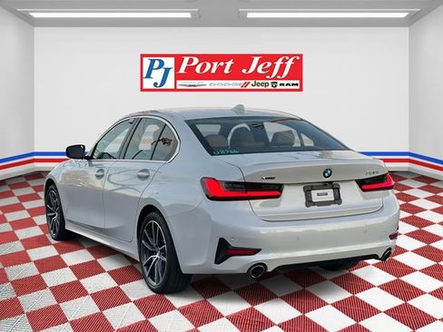 Used 2021 BMW 330i xDrive Sedan w/ Convenience Package image 5
