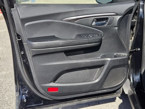 Used 2017 Honda Pilot EX-L image 10