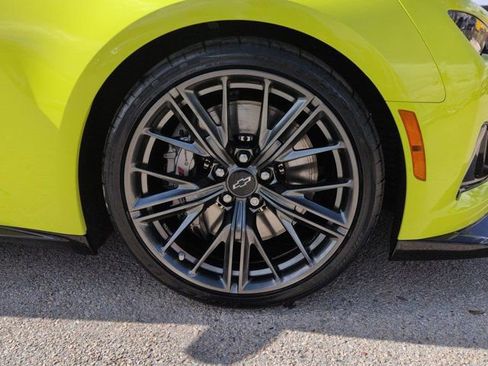 Used 2020 Chevrolet Camaro ZL1 image 10