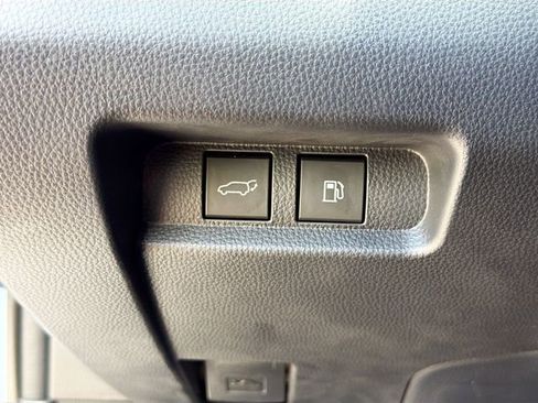 Used 2026 Toyota Crown Signia w/ Advanced Technology Package image 48