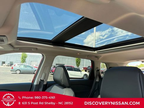 Certified 2026 Nissan Rogue SV AWD/4WD image 30