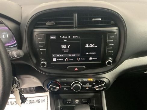Used 2024 Kia Soul LX w/ Option Group 015 image 17