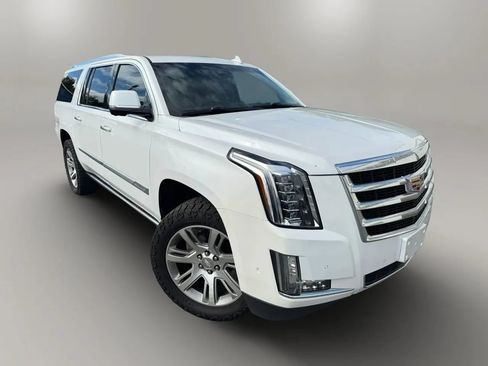 Used 2019 Cadillac Escalade ESV Premium Luxury RWD image 2
