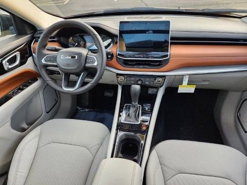 Used 2022 Jeep Compass Limited w/ Sun and Sound Group image 27