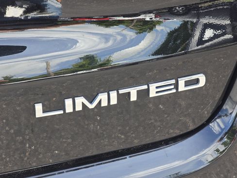 Used 2024 Jeep Compass Limited AWD/4WD image 15