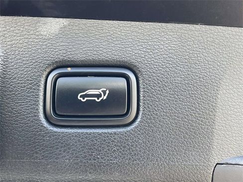 Used 2022 Kia Telluride SX w/ SX Prestige Package image 25