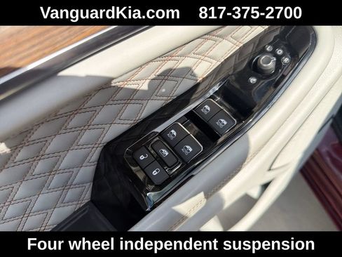 Used 2022 Jeep Grand Cherokee L Summit w/ Advanced Protech Group IV AWD/4WD image 17
