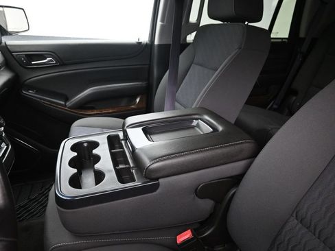 Used 2016 Chevrolet Tahoe LS image 17