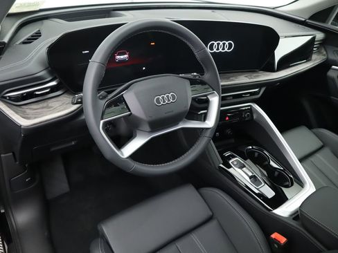 Certified 2025 Audi Q5 Premium Plus w/ Premium Plus image 11