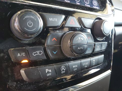 Used 2020 Jeep Grand Cherokee Altitude RWD image 27