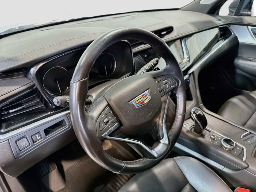 Used 2024 Cadillac XT6 Premium Luxury w/ LPO, Floor Liner Package AWD/4WD image 11