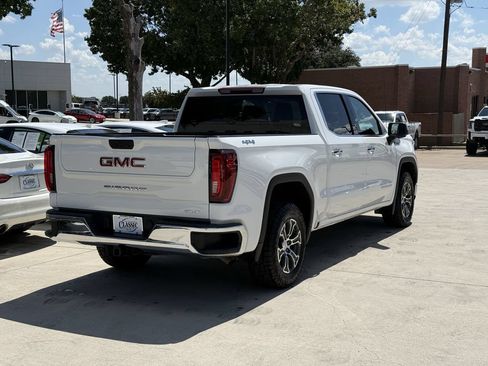 Used 2026 GMC Sierra 1500 SLT AWD/4WD image 4