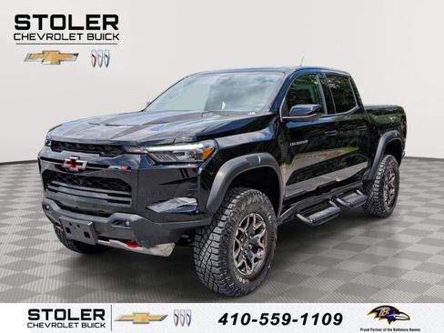 Used 2024 Chevrolet Colorado ZR2 w/ Technology Package AWD/4WD image 1