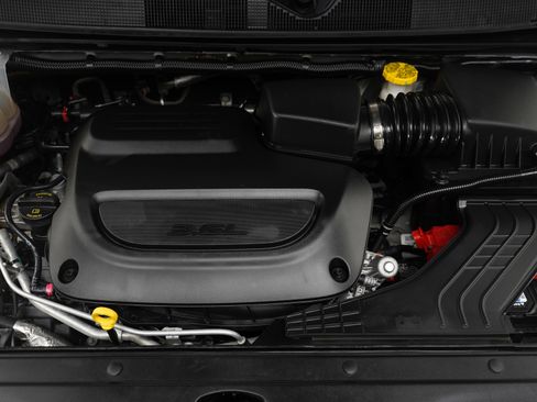 Used 2024 Chrysler Pacifica Limited image 31