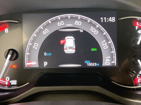 Used 2025 Toyota RAV4 XLE w/ Convenience Package FWD image 22