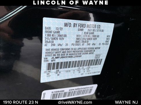 Certified 2022 Lincoln Nautilus Reserve image 29