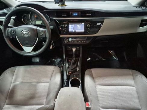 Used 2015 Toyota Corolla LE FWD image 13
