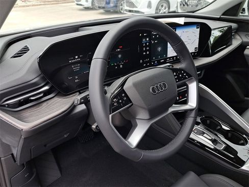 New 2025 Audi Q5 Premium Plus image 7