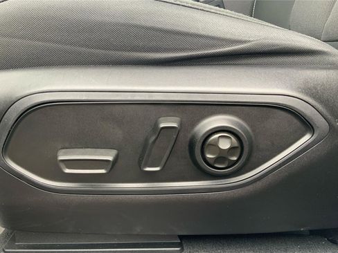 Used 2023 Jeep Grand Cherokee L Laredo w/ Luxury Tech Group I image 19