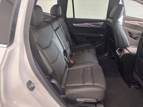 Used 2021 Cadillac XT6 Luxury FWD image 13