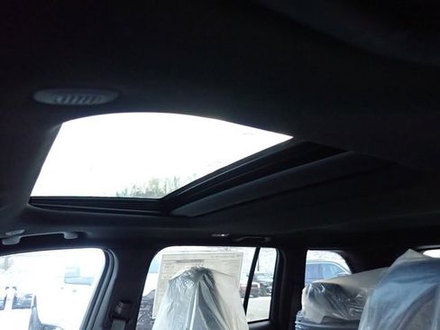 New 2025 Jeep Grand Cherokee image 18