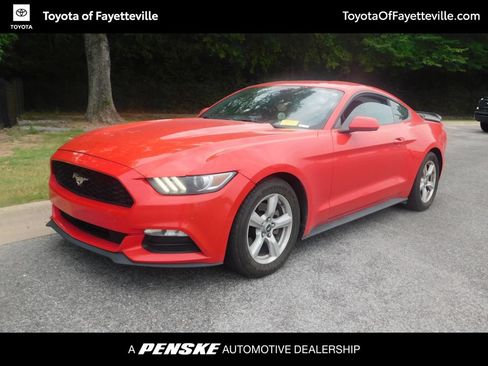 Used 2017 Ford Mustang Coupe RWD image 1