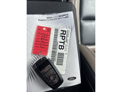Used 2024 Ford Bronco Wildtrak AWD/4WD image 40