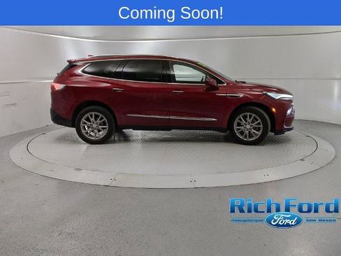 Used 2022 Buick Enclave Essence w/ Experience Buick Package image 2
