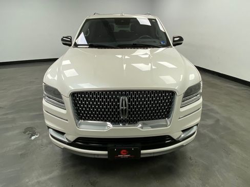Used 2019 Lincoln Navigator Reserve AWD/4WD image 9