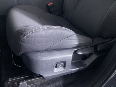 Used 2025 Toyota Tacoma SR5 w/ SR5 Upgrade Package image 10