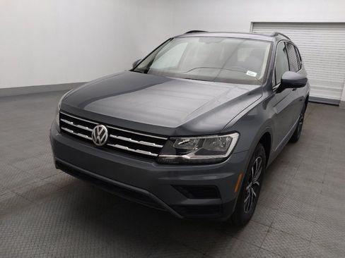 Used 2021 Volkswagen Tiguan SE w/ Panoramic Sunroof Package image 15