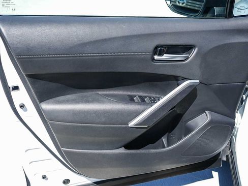 Used 2023 Toyota Corolla Cross XLE w/ Convenience Package FWD image 21