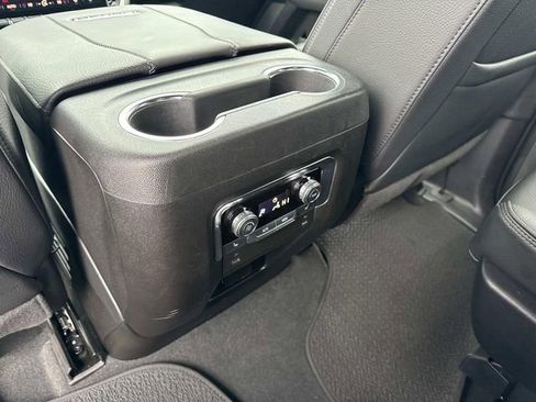 Certified 2025 GMC Yukon Denali image 18