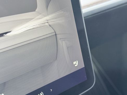 Used 2024 Tesla Model Y Long Range image 75