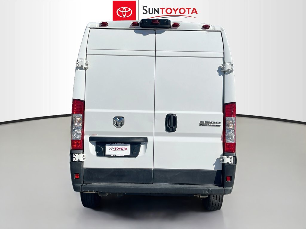 Used 2025 RAM ProMaster 2500 w/ Convenience Group FWD image 4