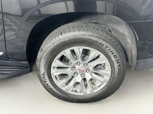 Used 2021 GMC Yukon XL Denali w/ Advanced Technology Package image 11