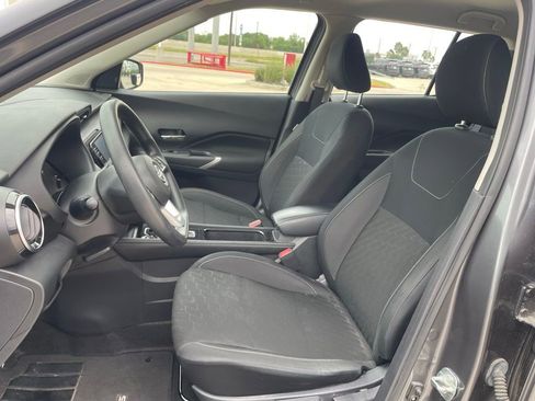 Certified 2024 Nissan Kicks SV FWD image 10