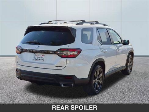 Used 2023 Honda Pilot Sport image 5