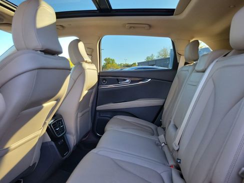 Certified 2022 Lincoln Nautilus Reserve w/ Equipment Group 201A image 13