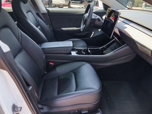 Used 2020 Tesla Model 3 Standard Range Plus image 17
