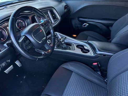 Used 2019 Dodge Challenger SXT image 11