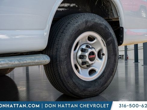 Used 2024 GMC Savana 2500 w/ Driver Convenience Package image 43