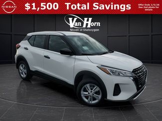 New 2025 Nissan Kicks Play S video 1