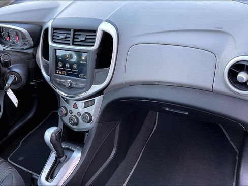 Used 2018 Chevrolet Sonic LT FWD image 22