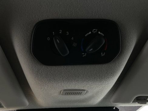 Used 2019 Ford Transit 150 XL image 39