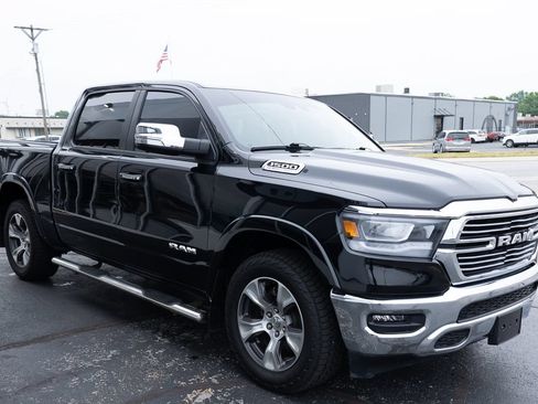 Used 2022 RAM 1500 Laramie AWD/4WD image 9