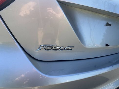 Used 2014 Ford Focus SE FWD image 8