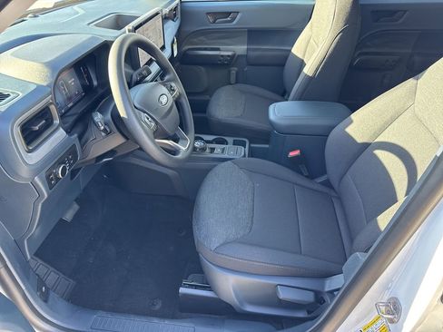 New 2025 Ford Maverick XL image 9