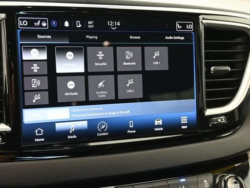 Used 2024 Chrysler Pacifica Touring-L FWD image 25