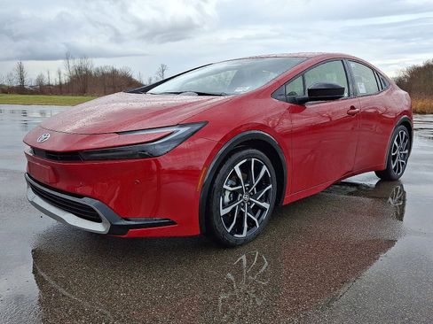 New 2026 Toyota Prius Plug-In Hybrid FWD image 10